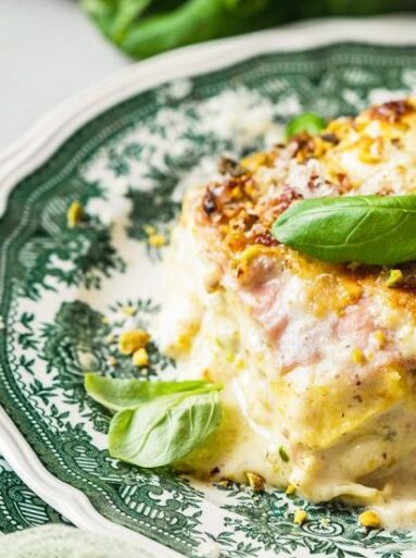 ricetta Lasagne con mortadella e pistacchi